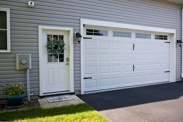 24/7 Emergency Garage Door Panel Replacement experts in Woodlake, VA